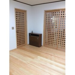 無垢材にこだわり建具取替・床張替工事