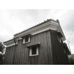 白壁塗替え工事及び瓦の割れ替え・樋修繕