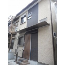 外壁、屋根全て解体し大幅な間取りの変更、外観のリフォームをしました。