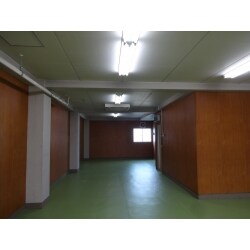 住まいと兼用の卓球場に