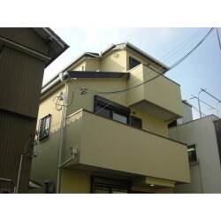 平屋より木造３階建てに建て替えました．