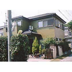 外壁を弾性系塗料で塗替え