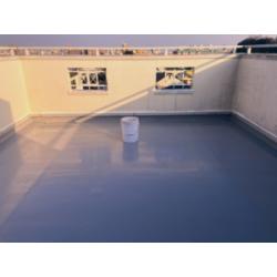 ウレタン塗膜防水は、ウレタン樹脂を流し込むことによって、継ぎ目のないシームレスな防水層に仕上がる防水性の高い防水です。
見た目も美しくに生まれ変わりました。