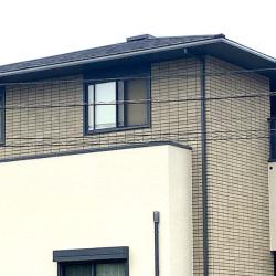 屋根工事　太陽光パネル脱着　外壁一部塗装　コケ除去工事