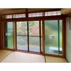 1階和室窓の防犯ガラスと内窓の設置工事をしました。