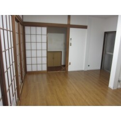 和室から洋室へ 車いすでもラクラク移動