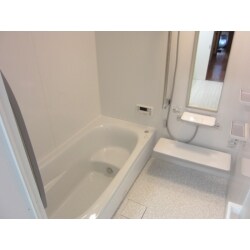 浴室改修（在来浴室からシステムバス）
洗面台交換・洗面室内装
トイレ交換・トイレ内装
ガスコンロ交換
レンジフード交換
キッチン床張り替え