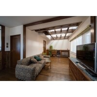 日当たりのよいレトロモダンな空間へ