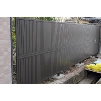 目隠しフェンスで作るみどりの空間