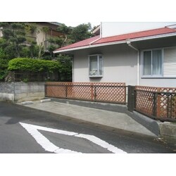 庭を壊して駐車スペースを確保。出入りもラクラクです。