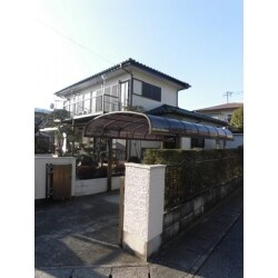 【屋根塗装】
【屋根付帯工事】
棟ズレ補修及び針金締め直し工事
壁押さえ板金塗装工事
【付帯部塗装工事】
木柱・濡縁・木扉塗装工事