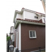 千葉県松戸市 難付着ボードはテスト塗装後にクリヤー塗装