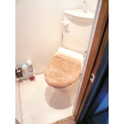 和式トイレ段差解消で手すりを取り付けた洋式トイレにリフォーム