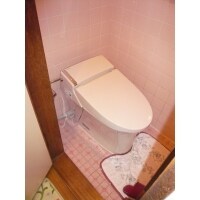 タンクレスでスッキリとしたトイレへ