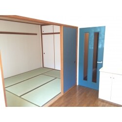 まだ使えるところは使い、交換すべきところは交換する【節約型】リフォーム。
＊浴室・洗面は新品に交換
＊キッチンは面板とコンロだけを交換
＊室内建具（ドア）は塗装
＊フローリングはキズ箇所のみリペア
＊その他
