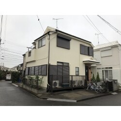 賃貸物件の外壁塗装をしました。
「入居が決まるように」と、お施主さま（賃貸物件オーナーさま）と相談して、優しいクリーム色に決めました。