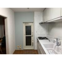 明るいキッチンで日々の家事も楽々です