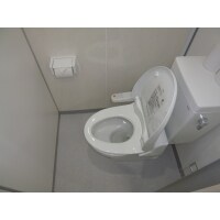 テナントの共用トイレ全面改修しました