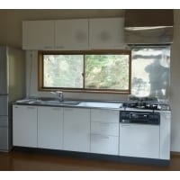 キッチン取替え ~配置変更・段差解消により使い易く~