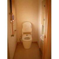 手洗いを壁に埋め込み広さを確保