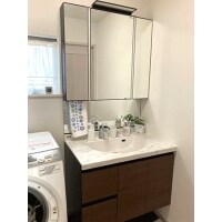 洗面化粧台リフォーム|理想の形に、収納力もUP