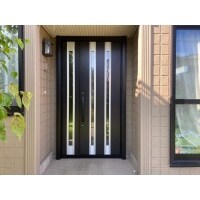 断熱性が高く、雰囲気に合うドア