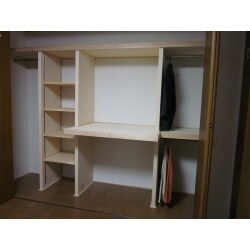 用途に合わせた様々な大きさの棚を作ることで収納が楽にできます。