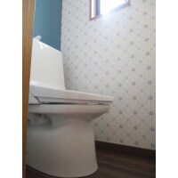 壁紙にこだわったおしゃれなトイレ