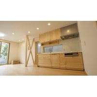 暗くて閉塞感のあるお部屋から、光たっぷりのナチュラル空間へ