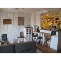 開放的な明るいリビング