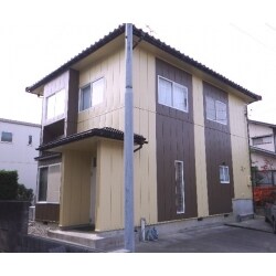アクセントカラーで引き締め、モダンな外観に！