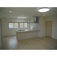 店舗付き中古住宅を購入。部屋数たっぷりのお家に生まれ変わる!