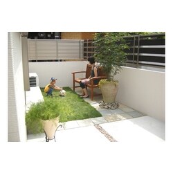 子供と過ごす小さなお庭