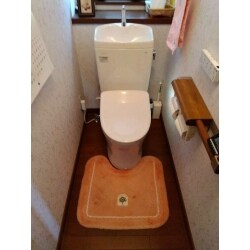 便器付近が明るくなるので、夜に照明を点けなくてもトイレ内見えるのもよかったです。