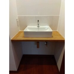 既設手洗器はボウルが浅く小さく、水ハネにお困りでした。
せっかくの立派なカウンターを生かし、設備類だけ交換。
使いやすく、お手入れもご負担が減るプランになりました。
