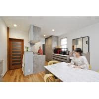 横並びレイアウトのダイニングキッチンリフォーム