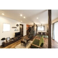 スケルトンリフォーム×耐震補強で新婚世帯のカフェ風空間に