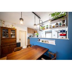 既存の家具を活かしてマリンテイストに