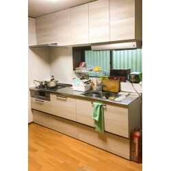 引出タイプになり収納力が大幅に上がりました。
レンジフードのお掃除が容易になりました。
アイエリアボックスを追加し収納の使い勝手が向上しました。
