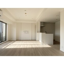 入居前に水回りと内装を一新しました。シンプルで明るい内装で統一しています。