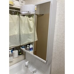 設備が新しくなり、鏡裏にも収納がつきとても使い勝手が良いです。
