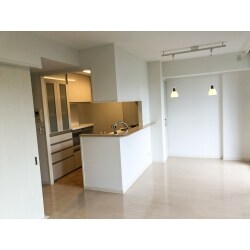 設備そのものにも拘り、水廻りと内装を一新。