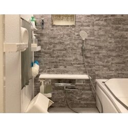 経年劣化により汚れが落ちにくくなっていたユニットバスを清掃のしやすいシステムバスに交換しました。