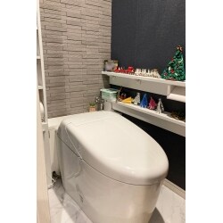 アクセントにエコカラットとクロスでアクセントウォールに仕上げることで狭小感よりもホテルのような雰囲気を感じられるように工夫しました。