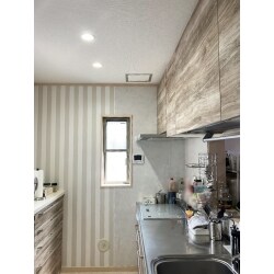 キッチンのお手入れを楽にしたい。掃除がしづらいレンジフードは自動洗浄タイプにしました。

