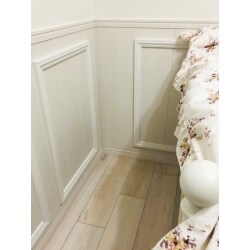 既製の腰壁ではなく、造作と塗装で要望とイメージに近づけました。
