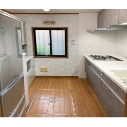 使いづらいので、水栓、コンロ、フードを最新の設備に切り替えたい。最新のキッチンに交換したい。