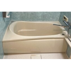 タイル張りの浴室がお掃除もラクな浴室に変わりました。
