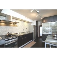 スタイリッシュな高機能キッチン