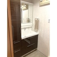 収納力を上げた洗面台にリフォーム